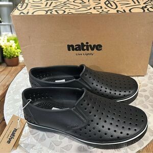 NATIVE Shoes Miles Classic Slip-on Water Shoes Sneakers Womens 8 Mens 6